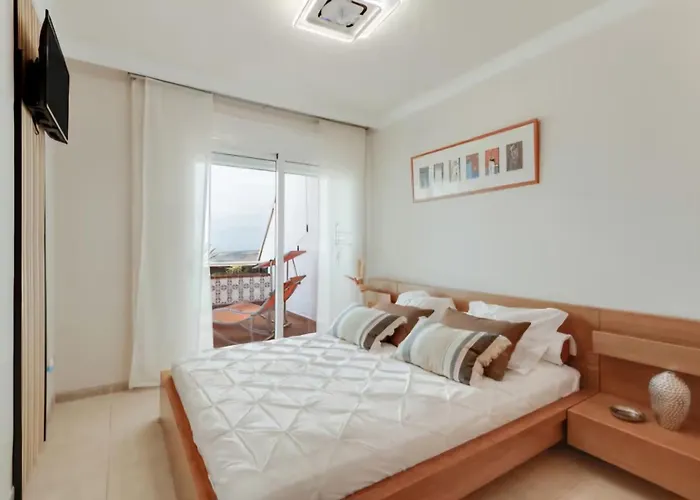 The Sunset Costa Adeje (Tenerife)